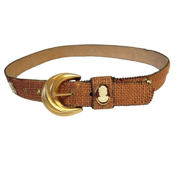 Vintage cameo set belt and earrings - Picture 2 of 16